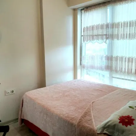 דירה 1 Bedroom Cozy Near Public Transportation איסטמבול