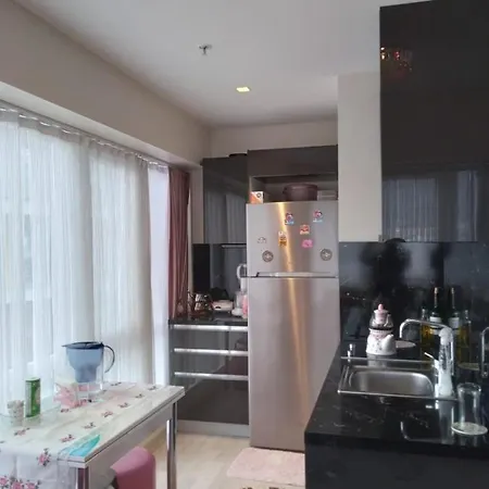 1 Bedroom Cozy Near Public Transportation דירה *